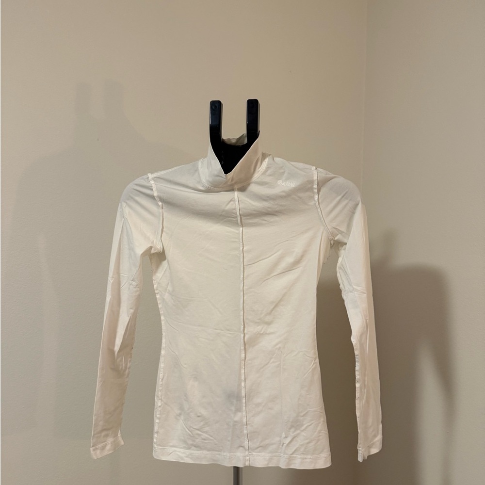 Ganni Cream Fabric Detail